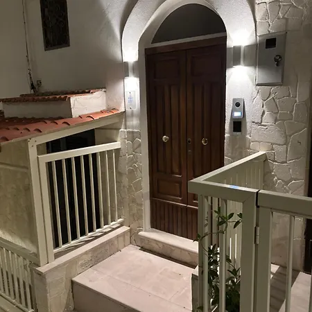 Borgo Bianco בית הארחה ויאסטה