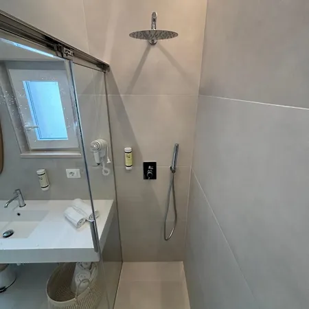 Borgo Bianco بيت ضيافة 3*