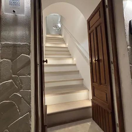 بيت ضيافة Borgo Bianco